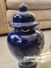  3 فاز انتيك قديمه لون ازرق رسمة طاووسين مذهبين يوجد كسر خفيف غير مؤثر على الشكل العام(نوادر)