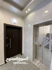  9 شقة ارضية فاخرة 200 متر داخلي و 50 متر خارجي بسعر مميز في شارع السلام مرج الحمام
