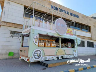  6 مطعم متنقل (FOOD TRUCK) مع كامل معداته للبيع