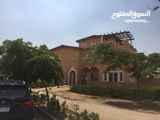  13 للبيع بالتقسيط - فيلا منفصله فـي كـمبـونـد هايد بارك For sale -  villa in Hyde Park