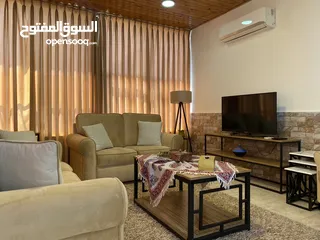 1 روف فخم مفروش كامل للإيجار - 100م-ضاحية الأمير راشد