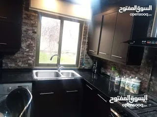  4 شقة مفروشة فاخرة للايجار الشهري او السنوي موقع مميز اثاث فخم قريبة تبعد 500 م3 عن بوليفارد العبدلي