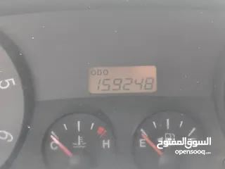  5 هيونداي ستاريكس