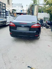  3 فورد مونديو
