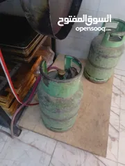  9 معدات  محل معجنات للبيع بحاله جيده جدا لعدم التفرغ للبيع