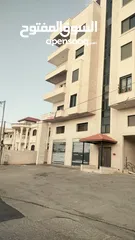  3 ‎ محلان جديدان للإيجار بمساحة 105 م2  رام الله  بيتونيا ، بجانب مسجد سيف الدين بناء وتشطيب جديد