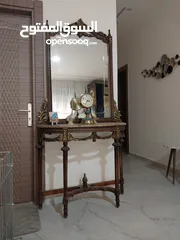  1 دينسوار مصري فاخر مع مراية كبيرة