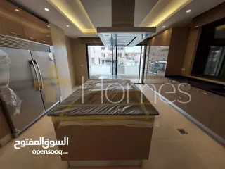  15 شقه طابق اول طابقية للبيع في عبدون بمساحة بناء320م