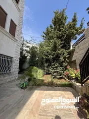  3 شقة فارغة للايجار ارضي مع حدائق قرب خاشوقه 9400د