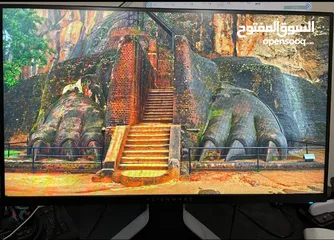  1 Alienware 240hz HDR 27"