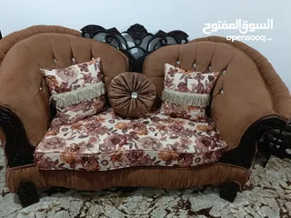  4 3طاولات واحد كبيره 2صغيرات مع برداية