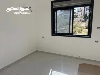  2 شقه فارغة للايجار في رام الله في عين منحد لم تسكن من قبل قرب سوبرماركت بغداد