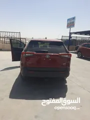  13 تويوتا راف فور XLE موديل 2022 لون خمري داخل جلد اسود عداد قليل