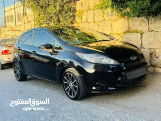  4 فورد فيستا 2012 اكثر سياره اقتصادية في السوق دهان جديد جنط داخل في الرخصه.