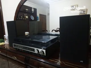  4 JVC=تحفة بحال الوكاله أصلي من سنة 1974ميلادي ألمهتم اترك رقم هاتفك بالتعليق =السعر نهائي100دينار