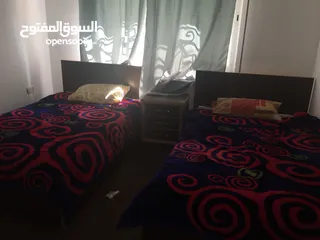  8 شقة فارغة - الجبيهة - 3نوم - قرب الخدمات العامة