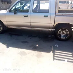  8 هيلوكس 1995  للبيع