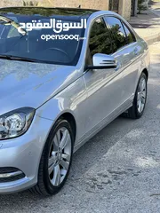  4 Mercedes c200