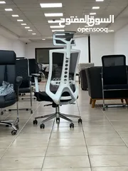  8 كرسيك بيعكس شخصيتك! كراسي فاخرة بتصميم أوروبي مريح وجودة عالية مسند رأس – دعم للظهر – قاعدة كروم قوي