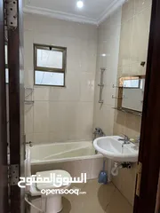  14 شقة طابق ثالث + روف في منطقة ربوة عبدون بمساحة اجمالية 325 متر