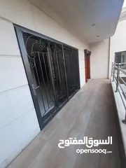  2 شقة ارضية فارغة للايجار في دير غبار مع مدخل خاص