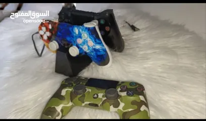 4 قاعدة شحن وثلاث ايادي