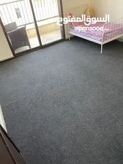 1 موكيت لون سكني