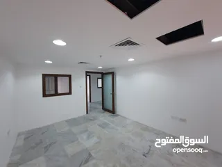  9 مكتب للايجار بأبراج العوضي  في شارع احمد الجابر بمنطقة الشرق