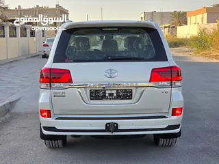  7 Land cruiser GXR V8 GCC 2020 price 229,000 AED