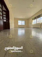  2 شقة طابقية - ام أذينة - 3نوم - 220م - مطلة - قريبة من الخدمات العامة