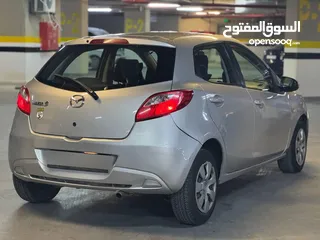  18 مازدا 2 هاتشباك 2013  فحص جيد  صيانة وكالة  حالة ممتازة  اقتصادية وعملية