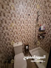  14 شقة مميزة أرقى واجمل مناطق عبدون مع حديقة بمساحة 300م
