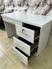  17 جهّز زاوية عملك براحة وأناقة! مكتب عملي أنيق كرسي دوّار مريح يدعم ظهرك لساعات العمل الطويلة،