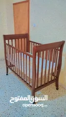  1 سرير بيبي وآطفال من عمر شهور ل عمر 3سنين استعمال سنه فقط