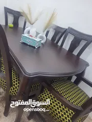  4 طاوله سفره خشب زان بالكامل 6 كراسي ضغط استعمال اشي بسيط جداً ..
