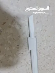  4 مكنسة كهربائية محمولة باليد