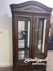  1 فضية مع طاولات وسط