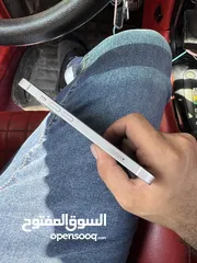  1 ايفون13 وتر بروف بحال الوكاله