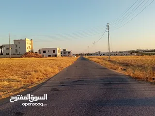  4 ارض للبيع في الطنيب