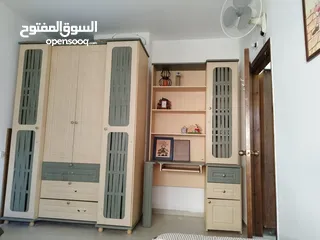  4 شقه مفروشه في عين منجد