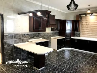  7 دابوق شقة ارضية طابقية مع حديقه 4 نوم للإيجار الفارغ