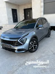  2 Kia sportage hybrid