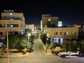  5 شقة مميزة شبة أرضية مستقلة للإيجار بموقع هادئ جدا
