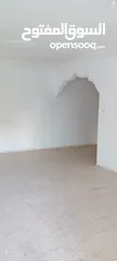  2 بيت طابق أرضي في محافظة الزرقاء بسعر مغري جدًا، والتواصل من خلال المالك مباشرة دون وسائط