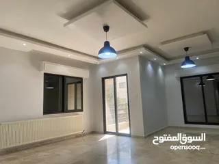  13 شقة فارغة للبيع او للإيجار في حي الصحابة - ref: 14582