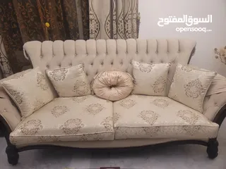  3 طقم كنب + سفره للبيع