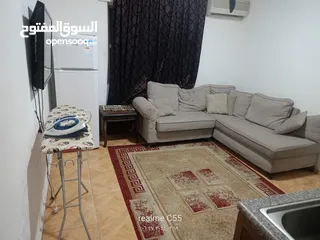  5 شقة استثمارية الجامعة الاردنية مقسومة استوديوهين
