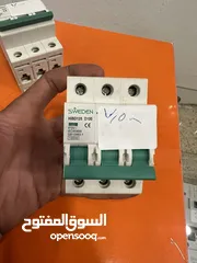  3 معرض معروض كله للبيع شلعه وحده