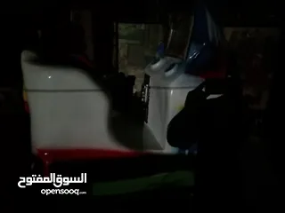  8 لعبه هزازة كهربائيه تعمل على العملة المعدنيه