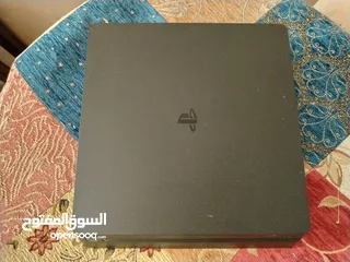  6 PlayStation 4 Slim